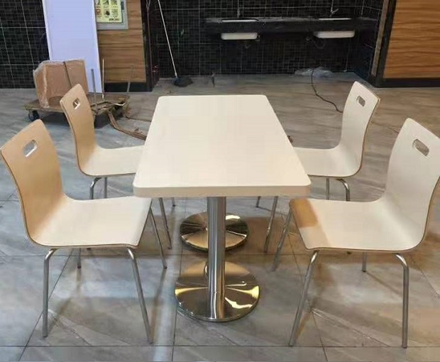 �L沙中式餐桌椅